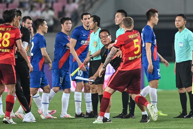 CBA：上海失利，山西趁机追逐胡金秋！